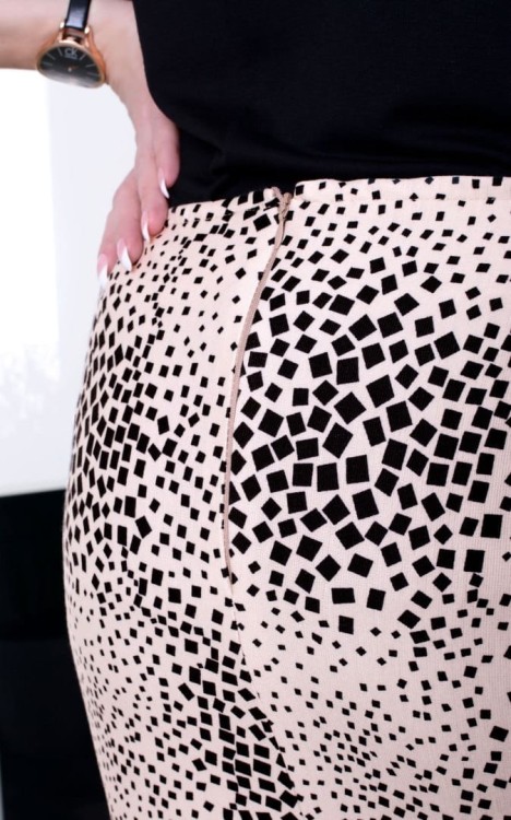 Elegancka spódnica beżowa z podszewką P128