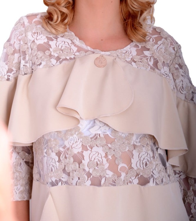 Elegancka sukienka beżowa trapezowa