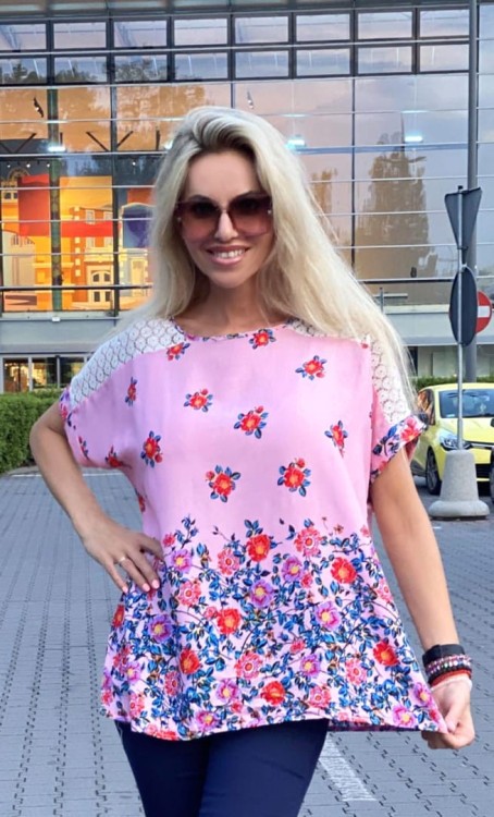 Zwiewna bawełniana bluzka z ażurowym rękawkiem P699A