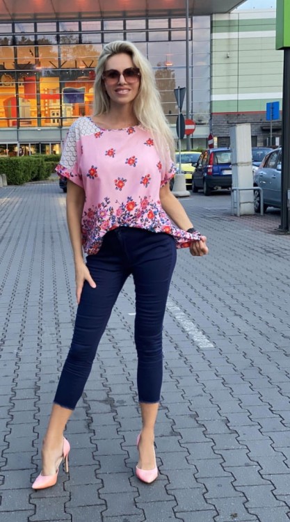 Zwiewna bawełniana bluzka z ażurowym rękawkiem P699A
