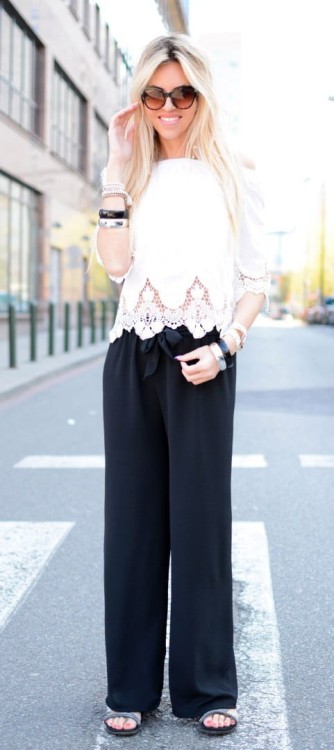 NOWOŚĆ Spodnie czarne dzwonowate - szerokie P311