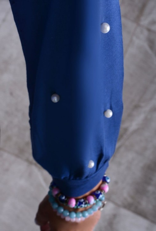 NOWOŚĆ Bawełniana bluzka z perełkami na rękawkach P666P