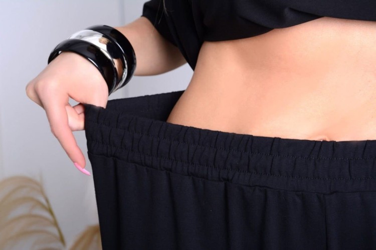 Glamour dres kobiecy z ozdobami w stylu Versa P723V