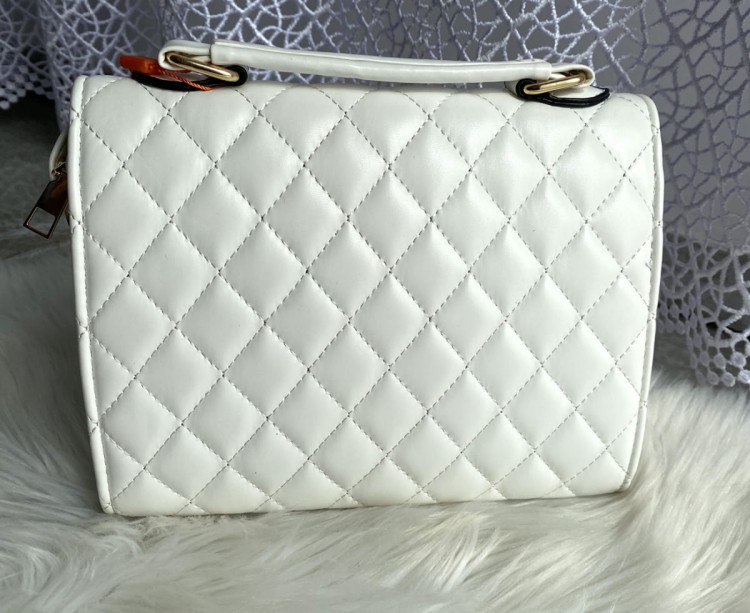 Najmodniejsza torebka V Valentino FBV2