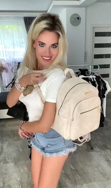 Elegancki plecak miejski pojemny A4 logo GUE FB63