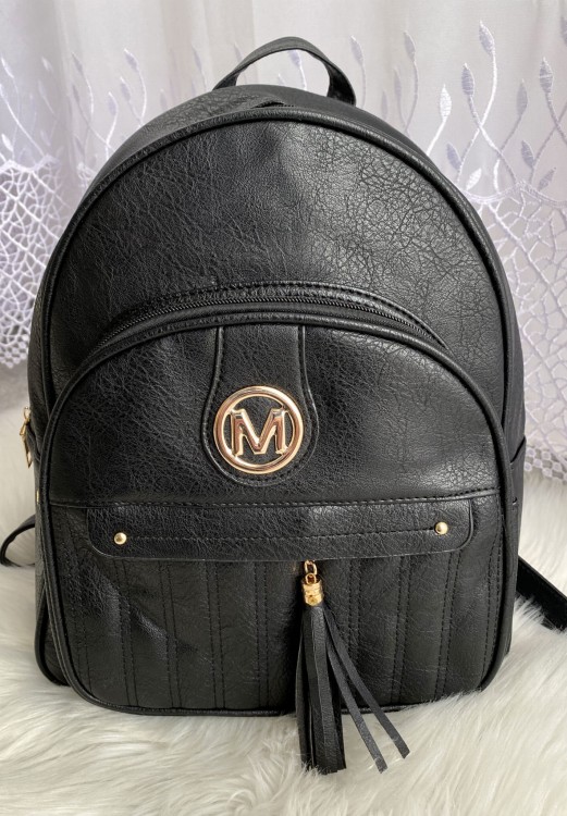 addams-śliczny-modny-plecak--naplecy-czarny-logo-M-michael-stylowy-wygodny-pojemny-eko-skórka.jpg