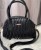 addams-torebka-liujoo-beż-czarna-modna-stylowe-uszy-uchwyty-doręki-do-ręki-stylowa-listonoszka-modna.jpg