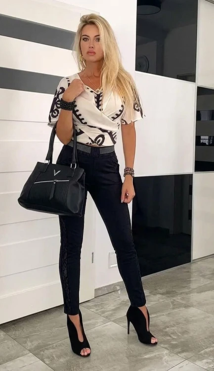 addams-spodnie-rurki-sexy-koronka-czarne-długie-cyrkonie-p376.-styl.jpg