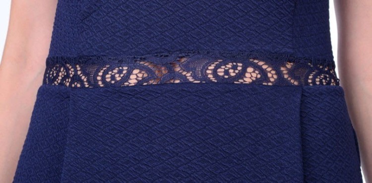 SEXY ELEGANCKA SUKIENKA NAF NAF Z MODNĄ KORONKĄ P844