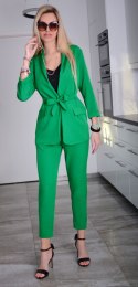 NOWOŚC Damski garnitur w modnej zieleni P701