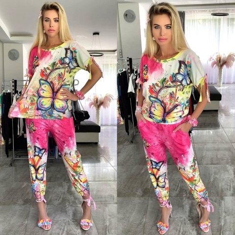 Bawełniany kolorowy dres w motyle P721 Bawełniany kolorowy dres w motyle P721